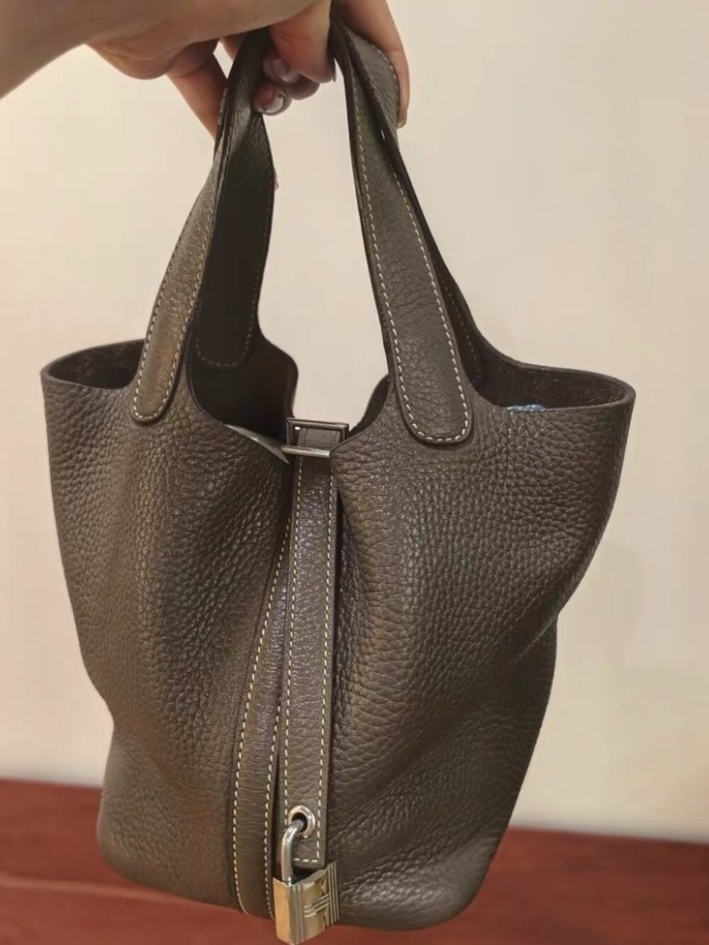 Etoupe 18 Bucket Bag Silver Hardware